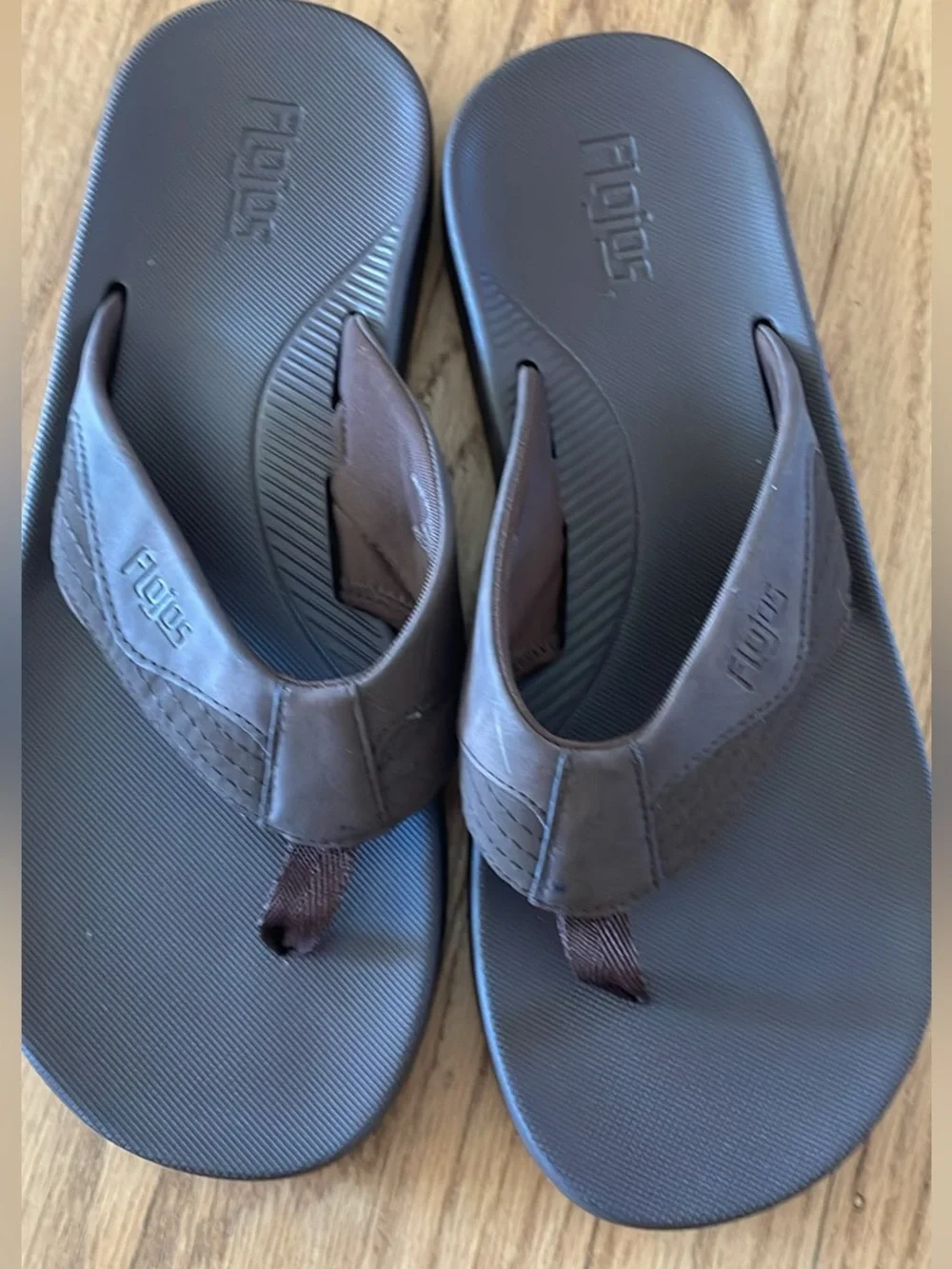 Flojos Men's Dark Brown Comfort Flip Flops  size 11